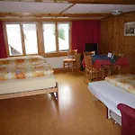 Konukevi Esthers