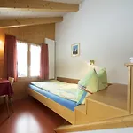 Konukevi Esthers 3*