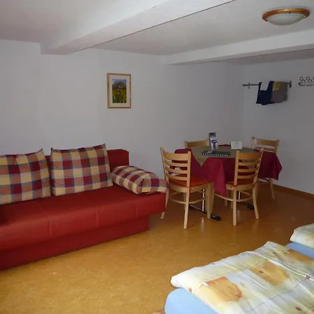 بيت ضيافة Esthers تلفريك جيميلوالد