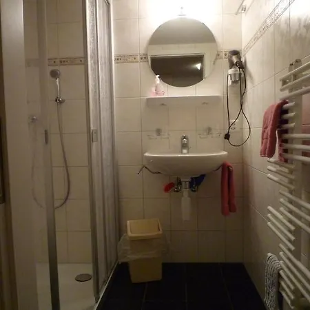 Esthers Guest house 3*