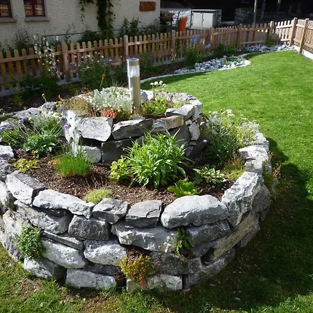 بيت ضيافة Esthers