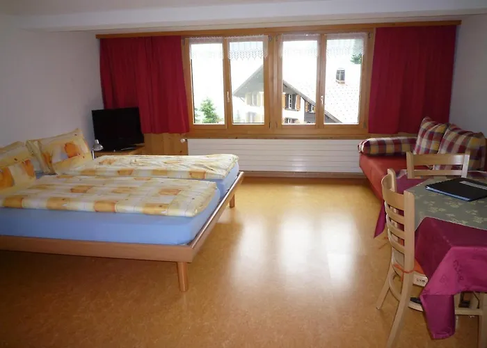 Esthers Guest house 3*